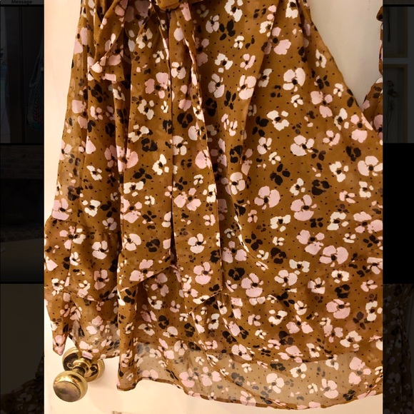 Gold Floral Ruffle Long-Sleeved Dress - Picture 6 of 6